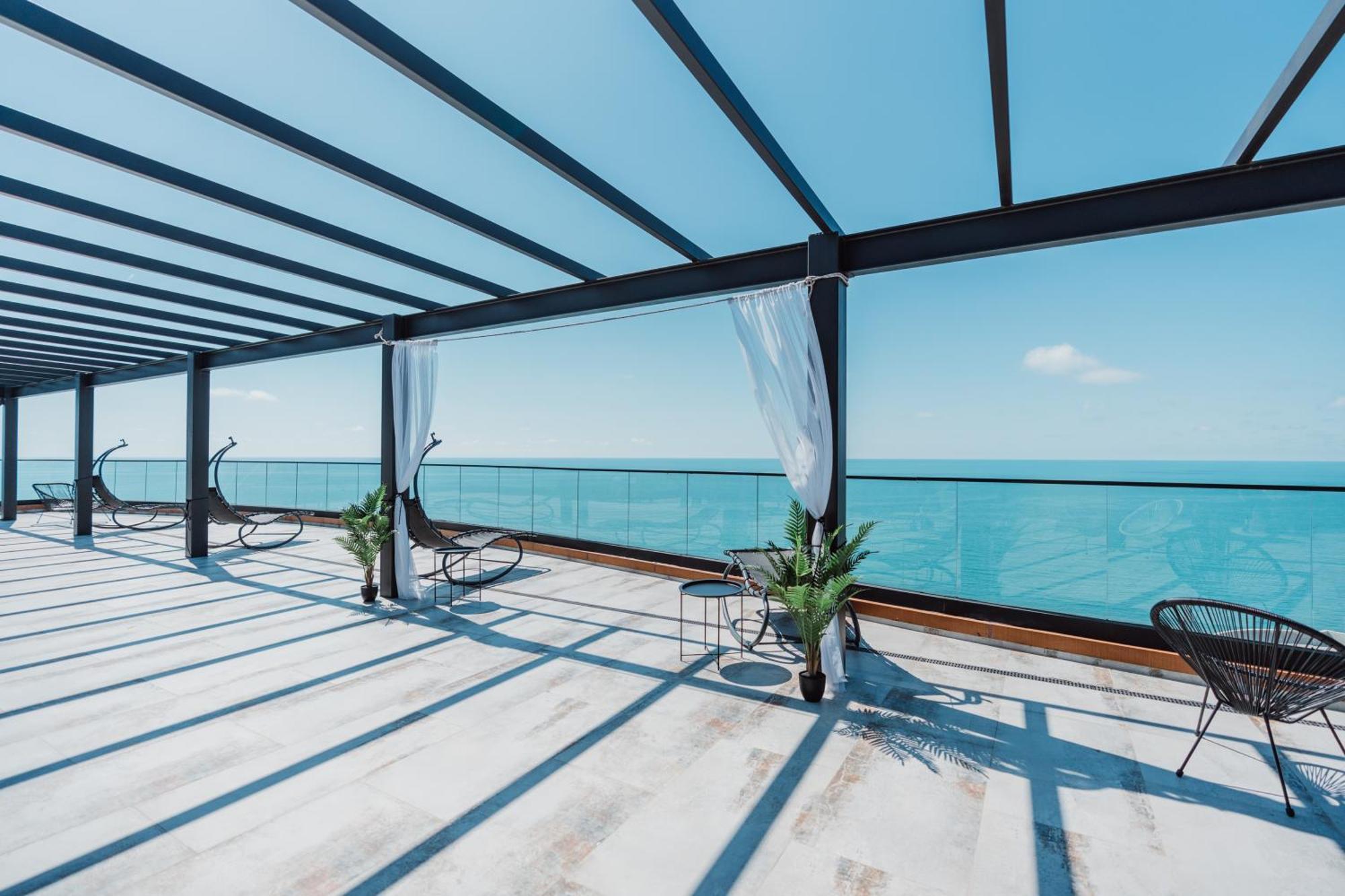 Hotel Navi Batumi Zewnętrze zdjęcie