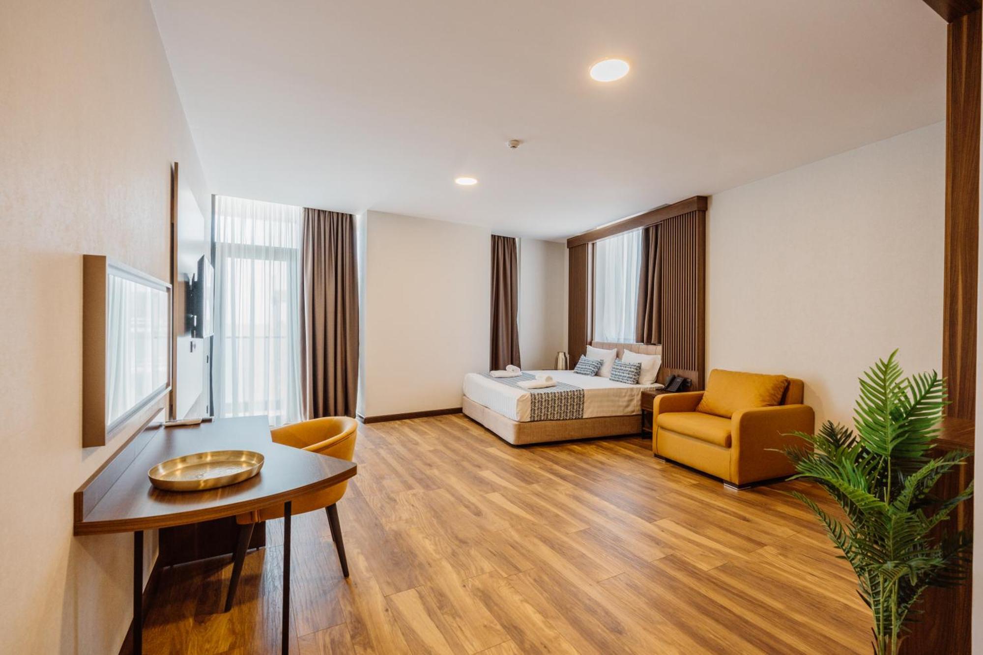 Hotel Navi Batumi Zewnętrze zdjęcie